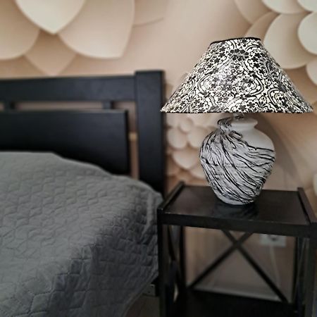 Apartment On Tytova 8 ドニプロペトロウシク エクステリア 写真